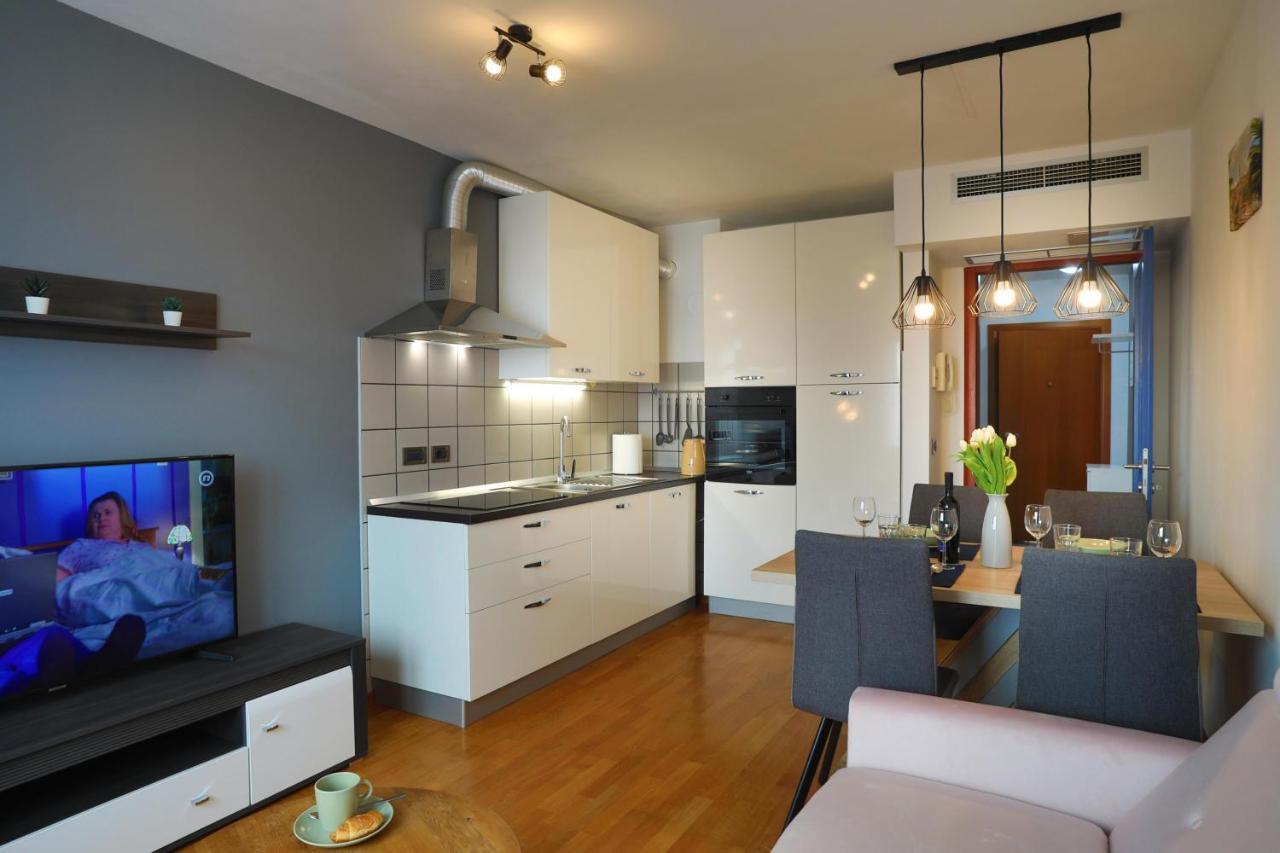 Apartment Moon Rovinj Buitenkant foto